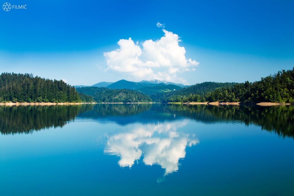 Lokvarsko Jezero Gorski Kotar Hrvatska